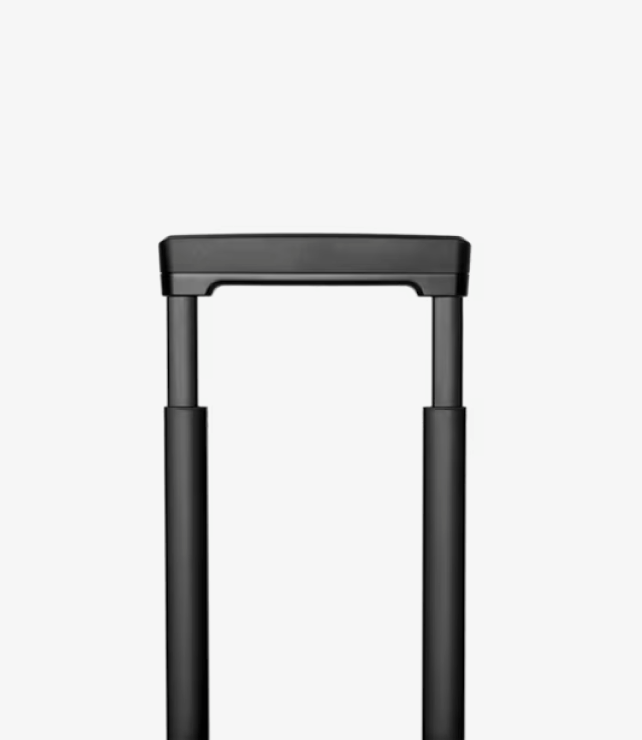 ESSENTIAL ALUMINIUM SUITCASE